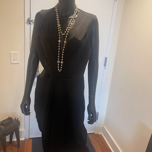 Collette's Closet | Sleek, Sexy, Classy Black Cocktail Dress (Never Worn) - Picture 6 of 11